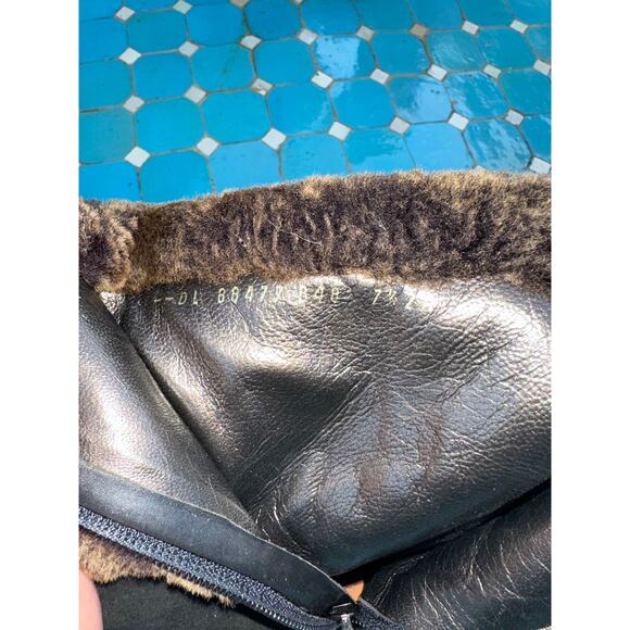 SALVATORE FERRAGAMO BLACK FUR TRIMMED SUEDE BOOTS 7.5N - Picture 5 of 7